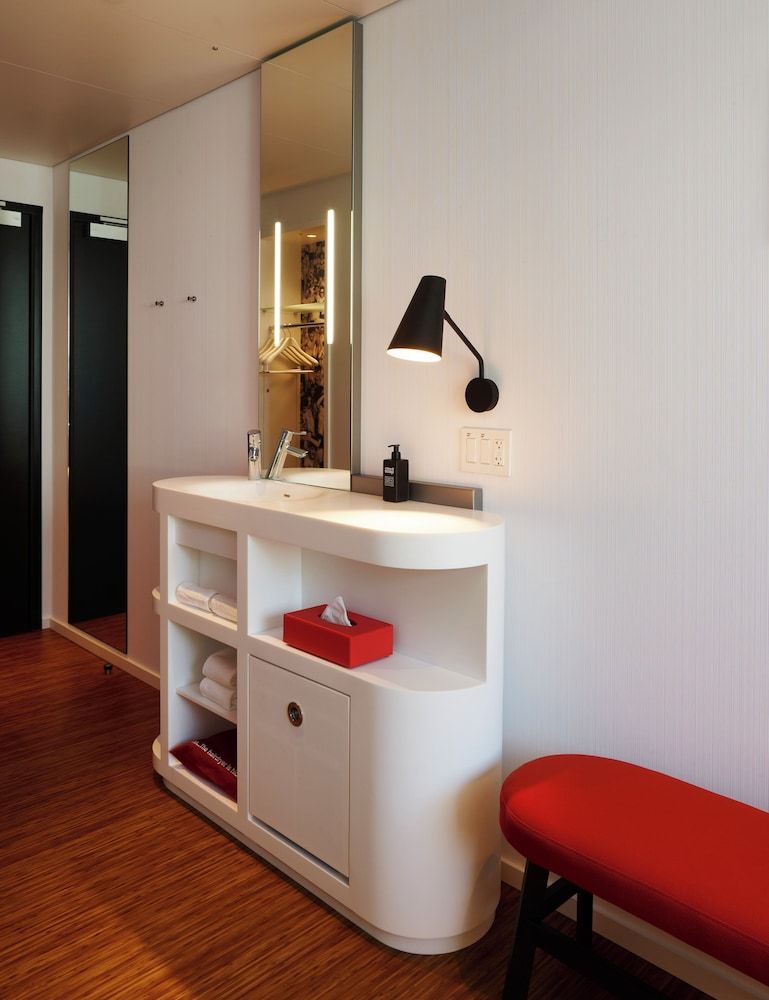 citizenM San Francisco Union Square Room, 1 King Bed (High Floor) 7