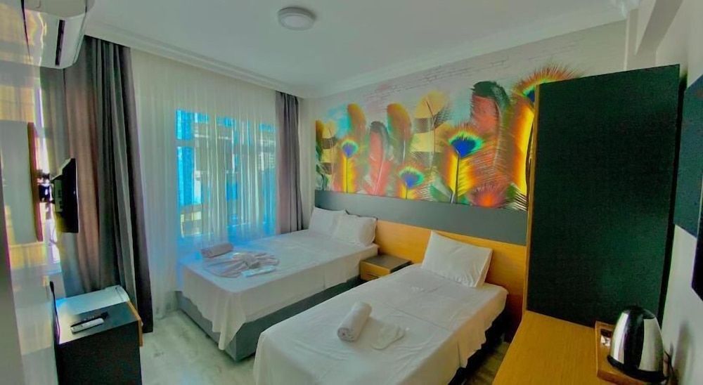 undefined Victorious Hotel 4