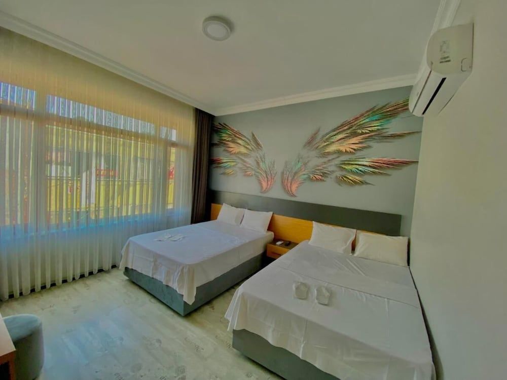 undefined Victorious Hotel 3