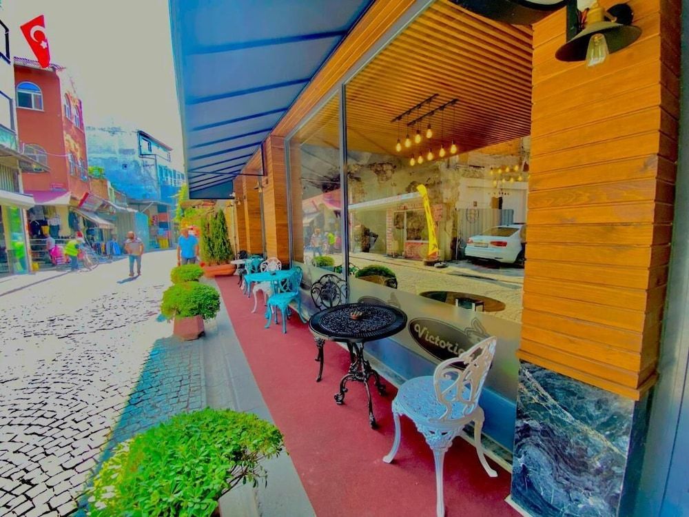 undefined Victorious Hotel 9