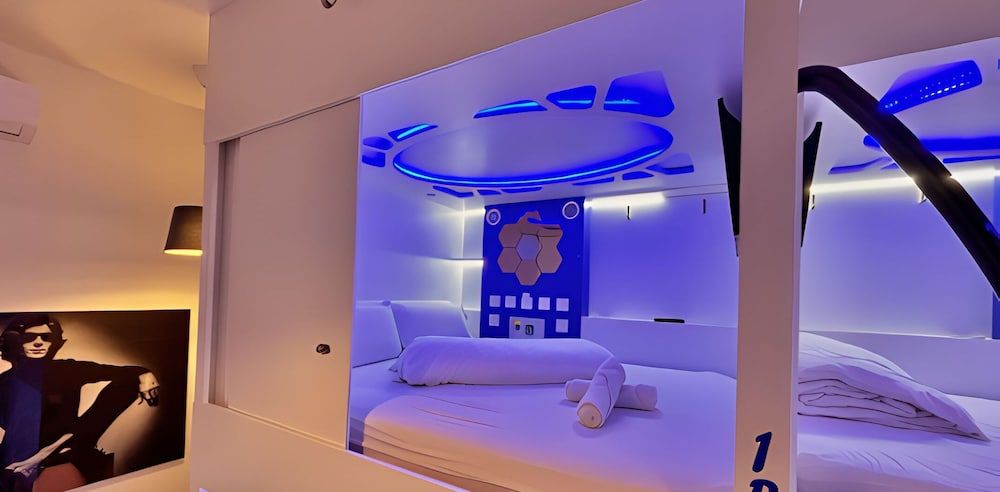 Modular Rooms Hotels Módulo Doble en Habitación compartida mixta de 6 módulos 6