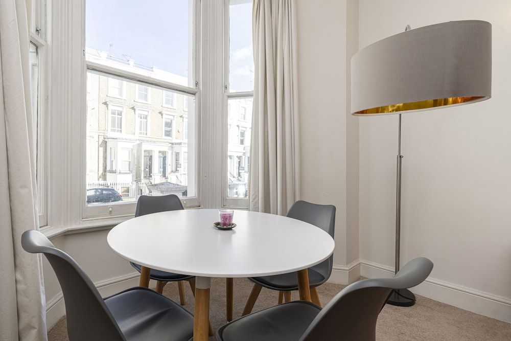 JOIVY Charming 1 Bed Flat, Sleeps 4 Apartment (1 Bedroom) 7