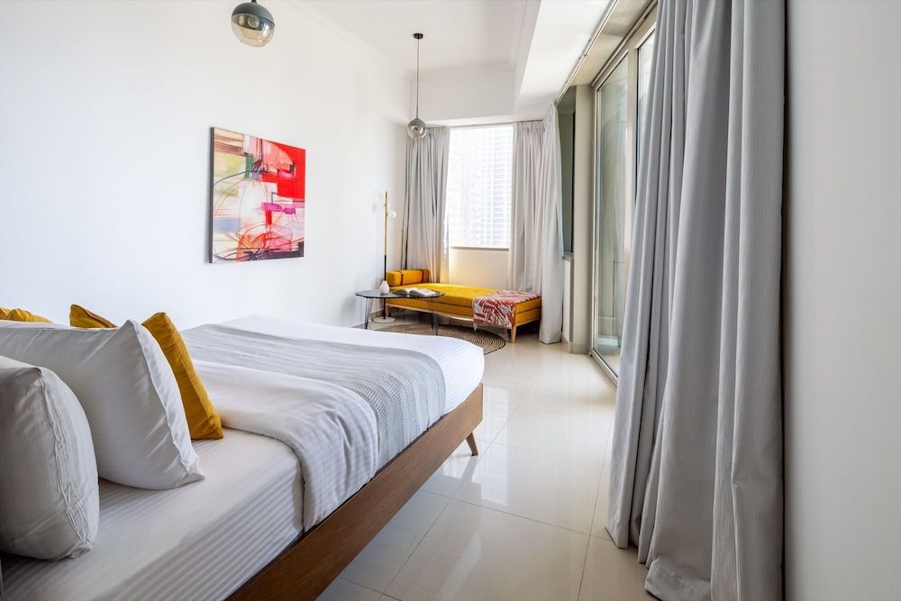 undefined Elegant and Functional 2BR in Marina - Sleeps 5! 6