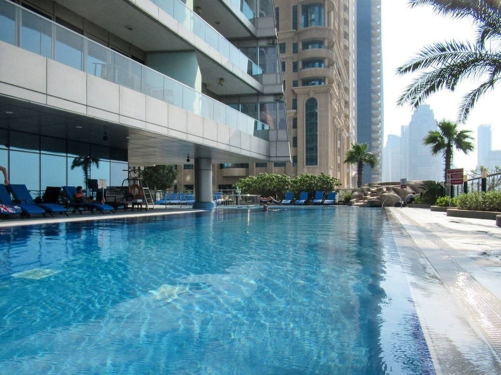 undefined Elegant and Functional 2BR in Marina - Sleeps 5! 2