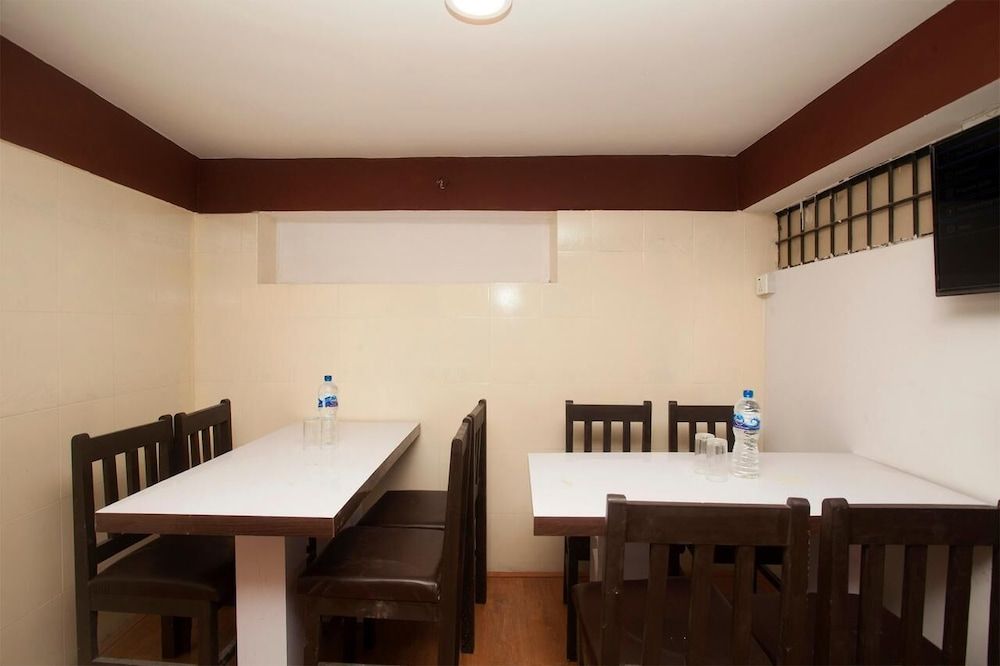 undefined OYO 776 Hotel R Valley View & Family