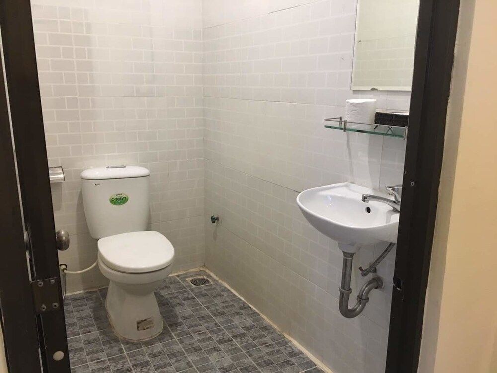 New Legend Hotel Superior Twin Room 6