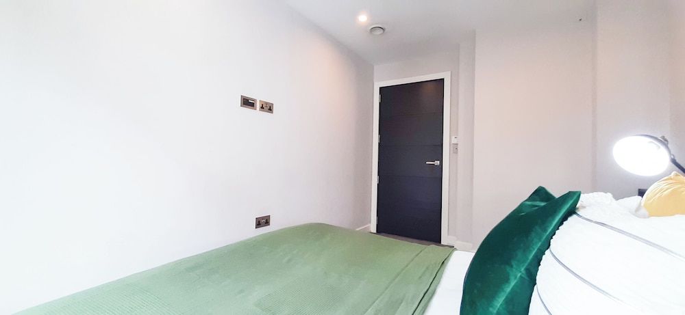 Two Bed Serviced Apt in Old Street Deluxe Apartment, 2 Bedrooms, Non Smoking, Kitchenette 6