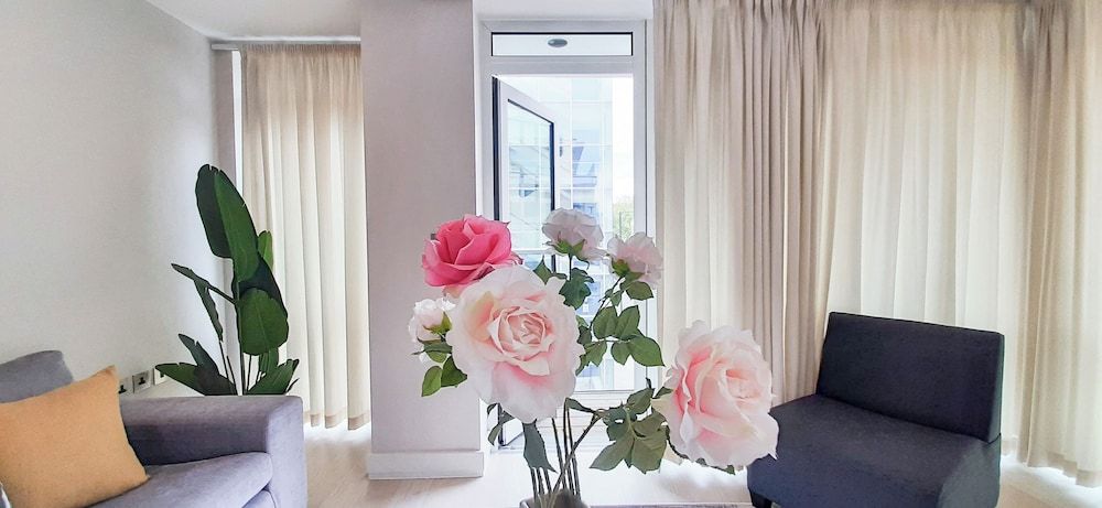 Two Bed Serviced Apt in Old Street Deluxe Apartment, 2 Bedrooms, Non Smoking, Kitchenette 10