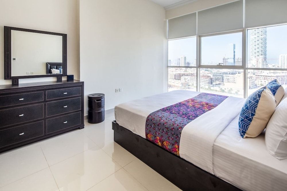 undefined Premier 2BR Apartment in JVC Community - Sleeps 5! 4