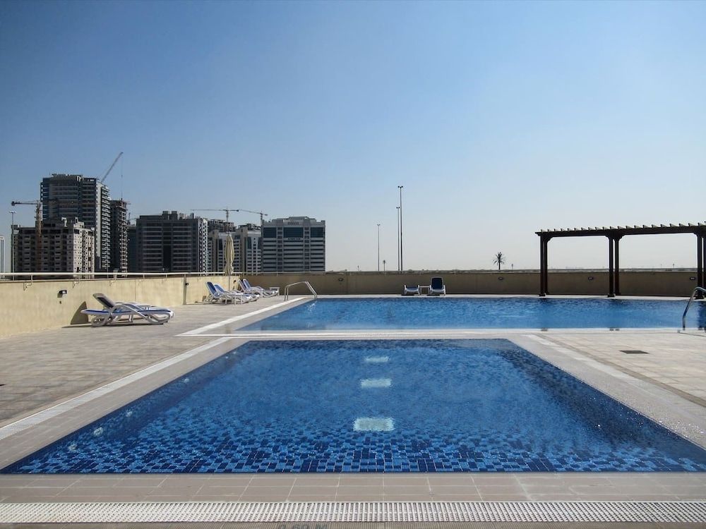 undefined Premier 2BR Apartment in JVC Community - Sleeps 5!