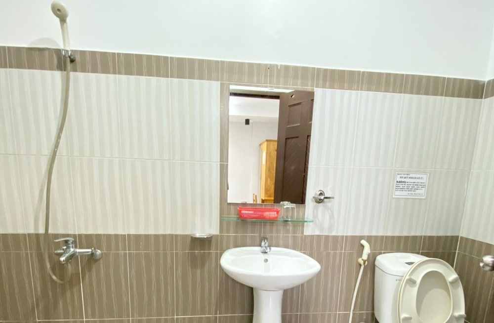 Thien Son Hotel Family Room 5