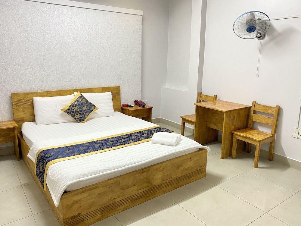 Thien Son Hotel Double Room 13