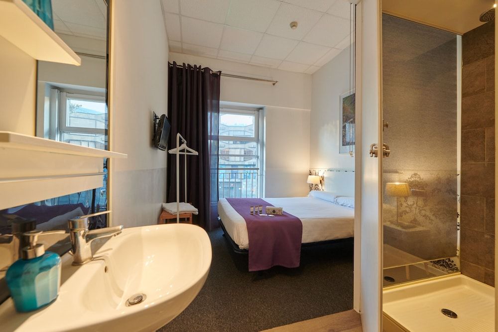 Hostal Mayerling Centro Standard Room 7