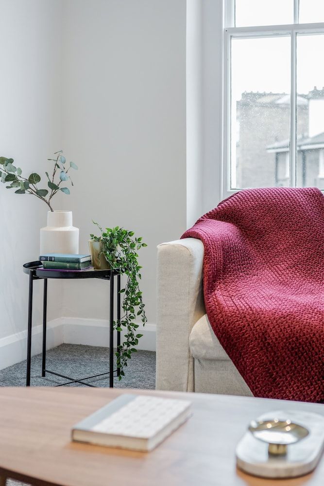 Stunning 2 Bedroom Duplex Apt in Center of Camden Club Suite 16