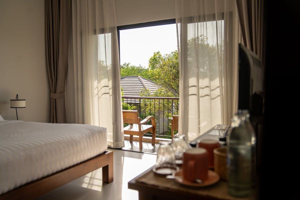 Ploen Pirom Cozy Deluxe King Bed 9