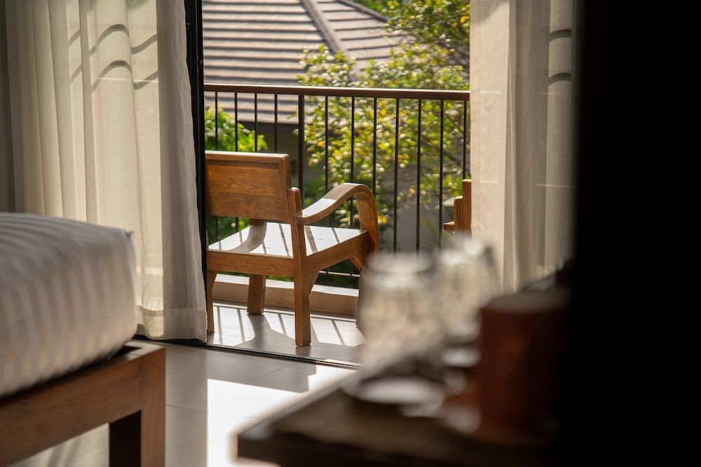 Ploen Pirom Cozy Deluxe King Bed 5