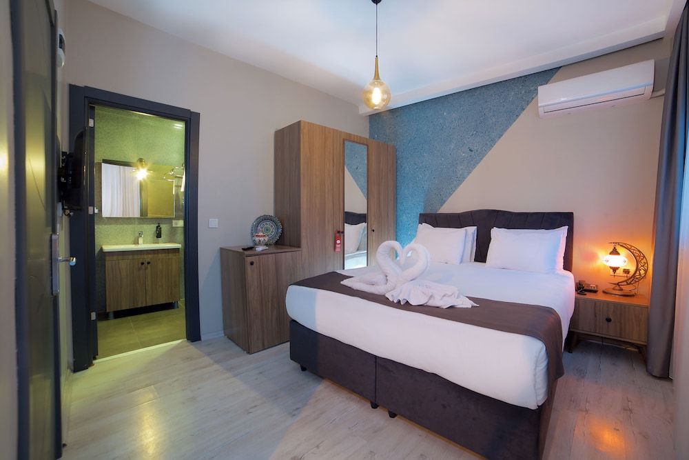 La Vida Hotel Deluxe Double Room with Terrace 4