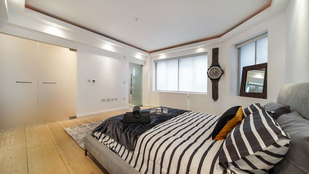 undefined Exquisite 2400sqft 3 Bed Brick Lane Pad 10