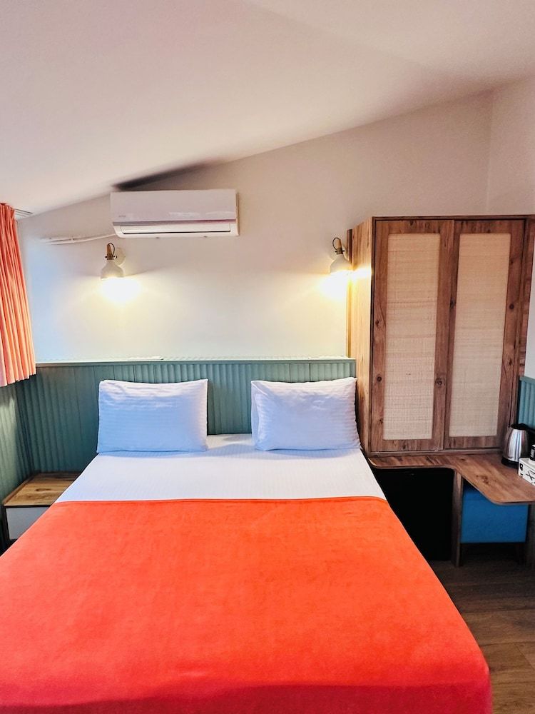 undefined Casa Rosa Suites