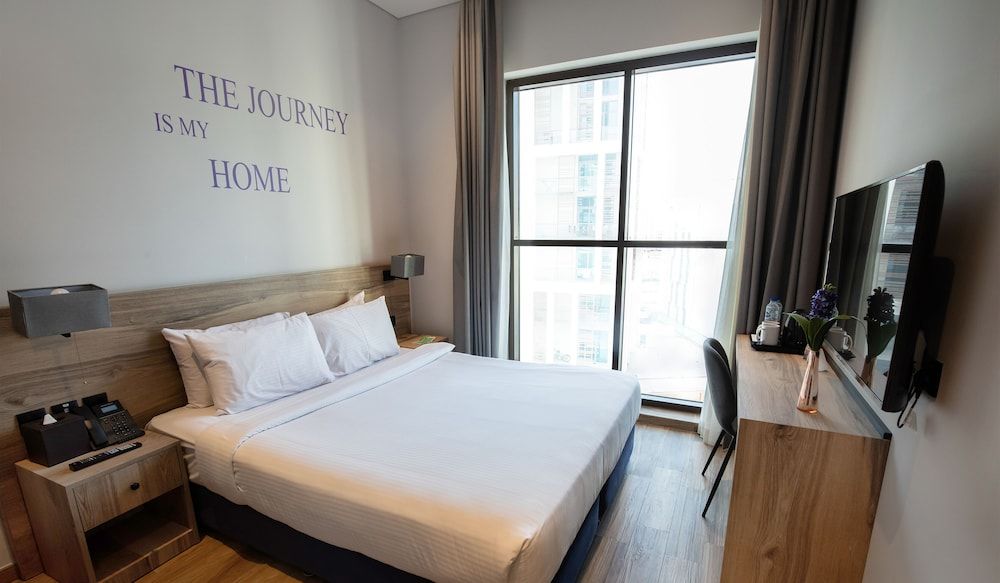 Kingsgate Al Jadaf by Millennium Hotels Standard Room, 1 King Bed (includes 25% off F&B) 2