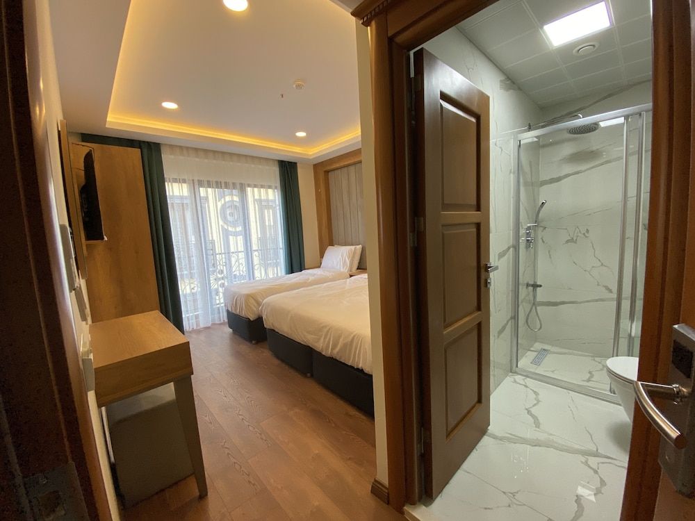 undefined Pege Hotel 2