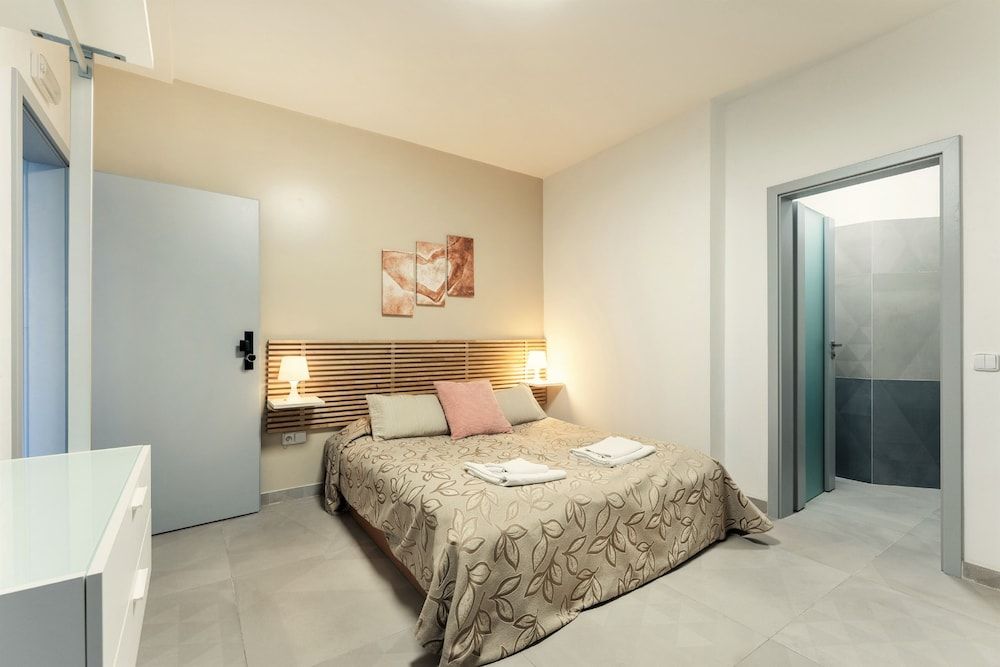 Vincanto Rooms Old Town City Double or Twin Room 4