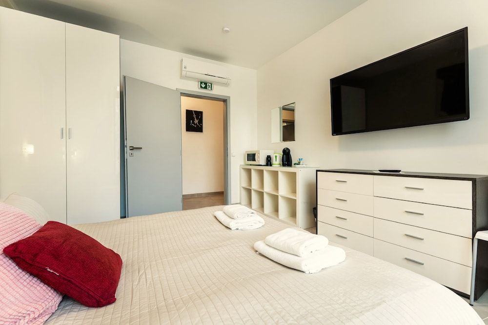 Vincanto Rooms Old Town City Double or Twin Room 21