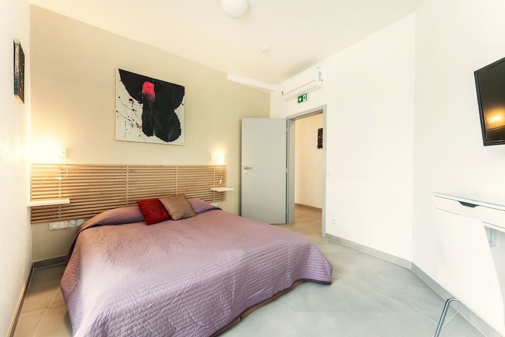 Vincanto Rooms Old Town City Double or Twin Room 8
