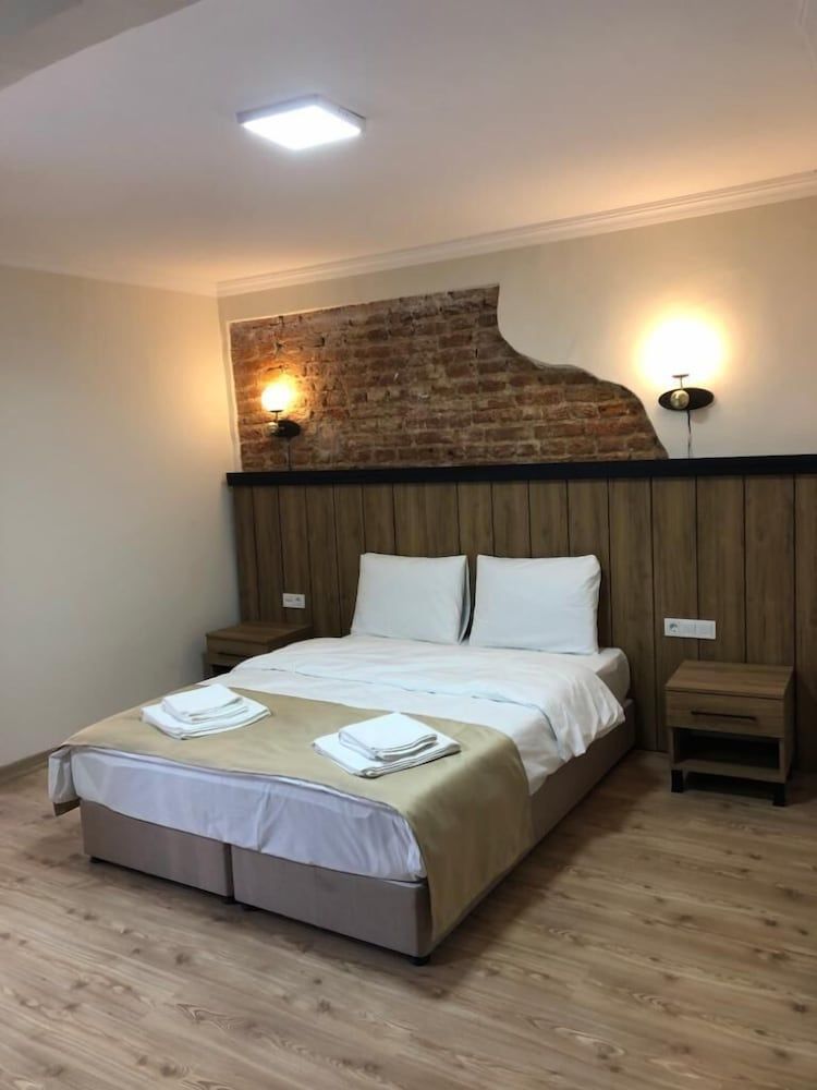 Taksim 8 Suites Standard Double Room 9