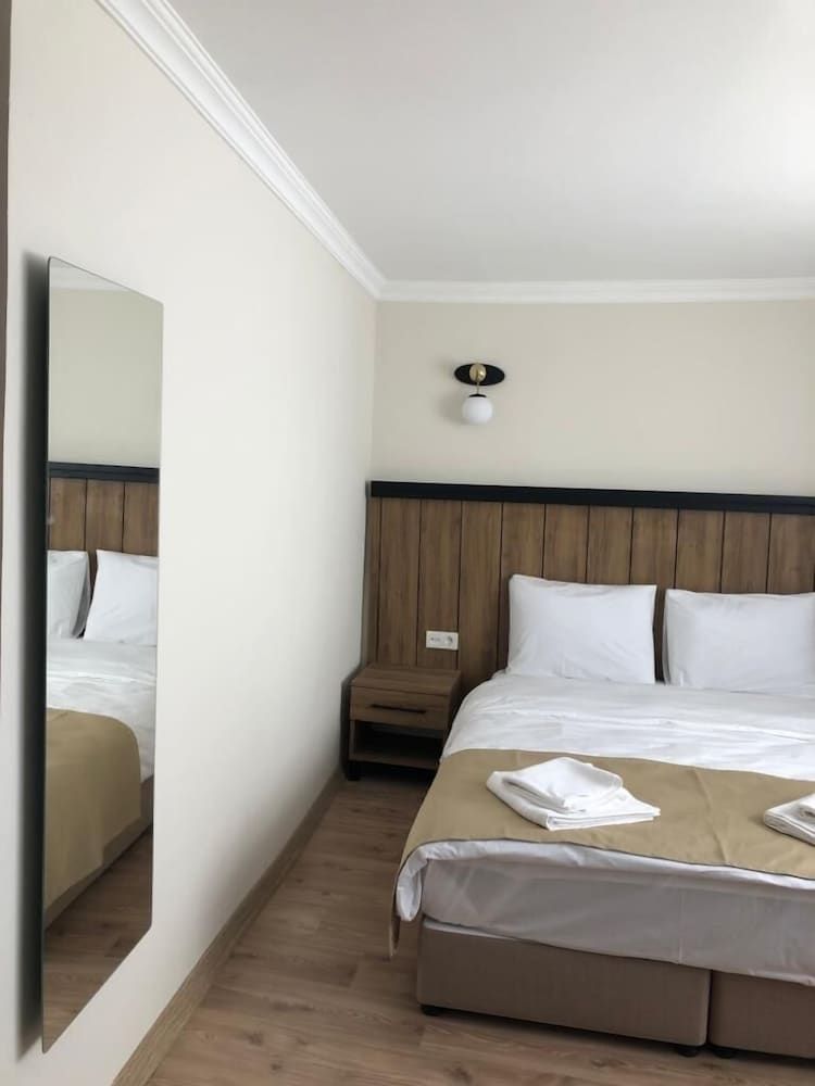 Taksim 8 Suites Standard Double Room 10