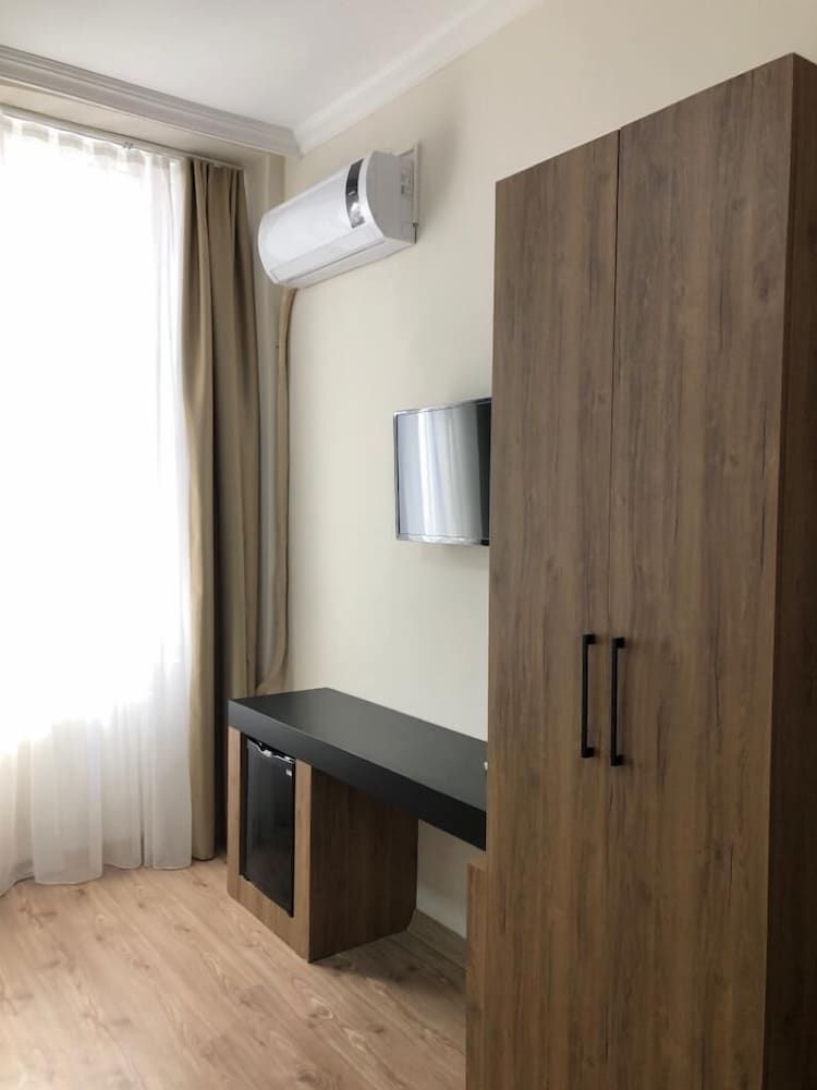 Taksim 8 Suites Standard Single Room 13