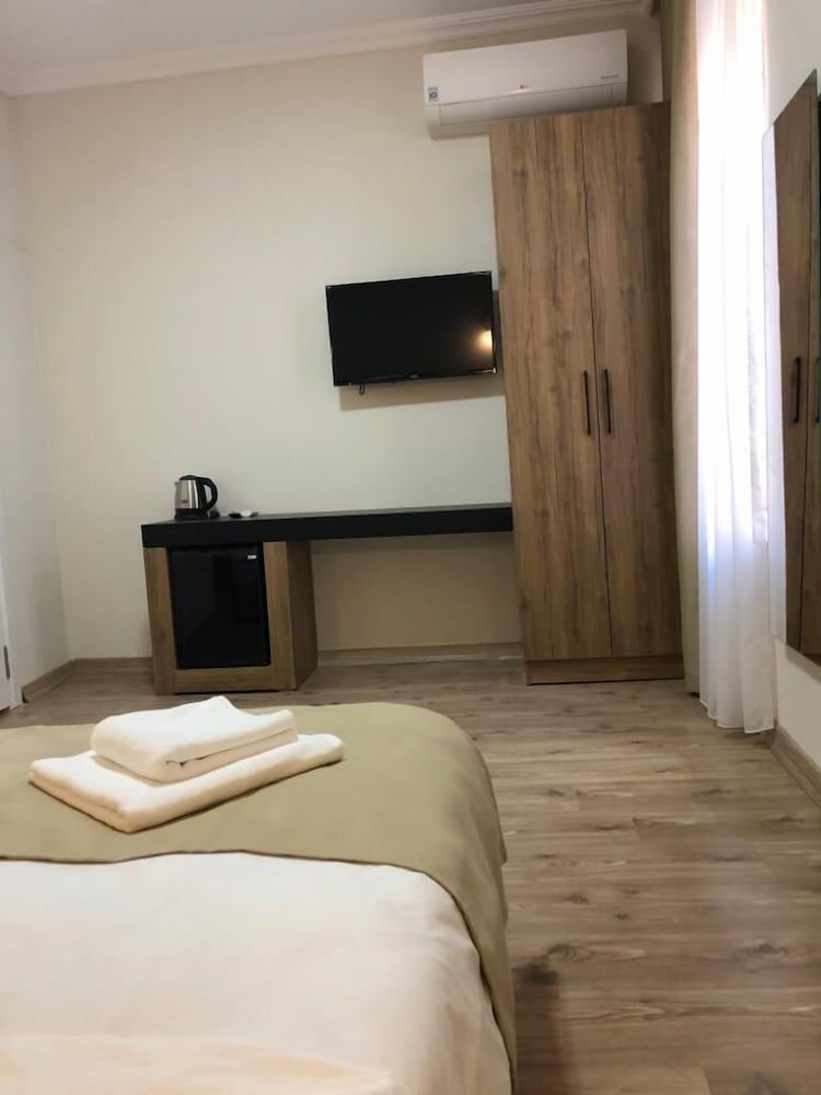 Taksim 8 Suites Standard Double Room 14