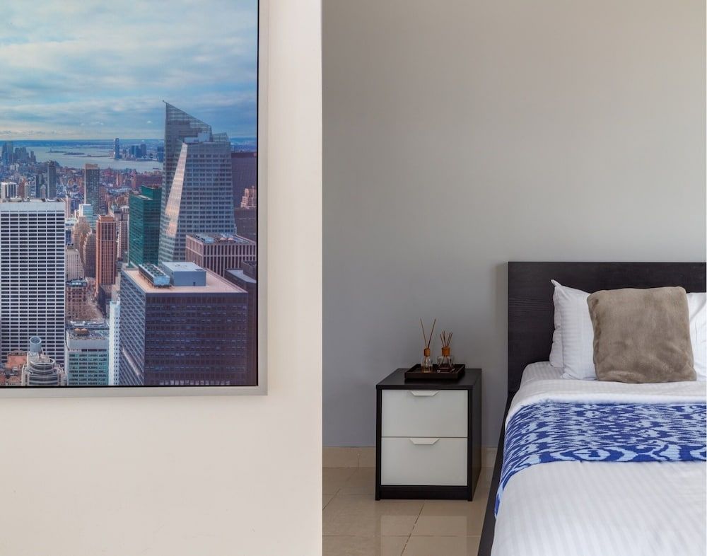 undefined Splendid 2BR Apartment in Downtown Dubai! 6