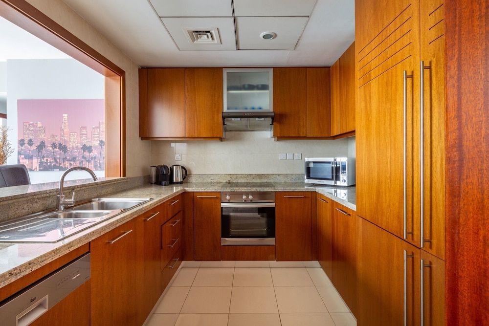 undefined Splendid 2BR Apartment in Downtown Dubai! 10