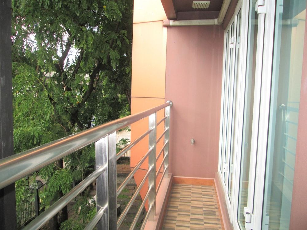 Nest n Rest Hotel Studio, 2 Twin Beds, Non Smoking, Kitchenette 4