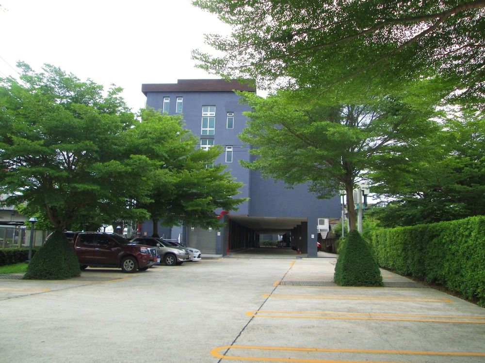 undefined Nest n Rest Hotel 8