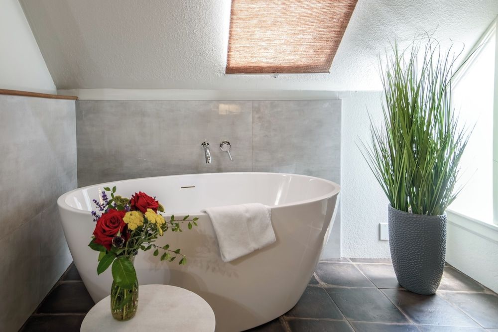 Cedar Gables Inn Gables Suite 4