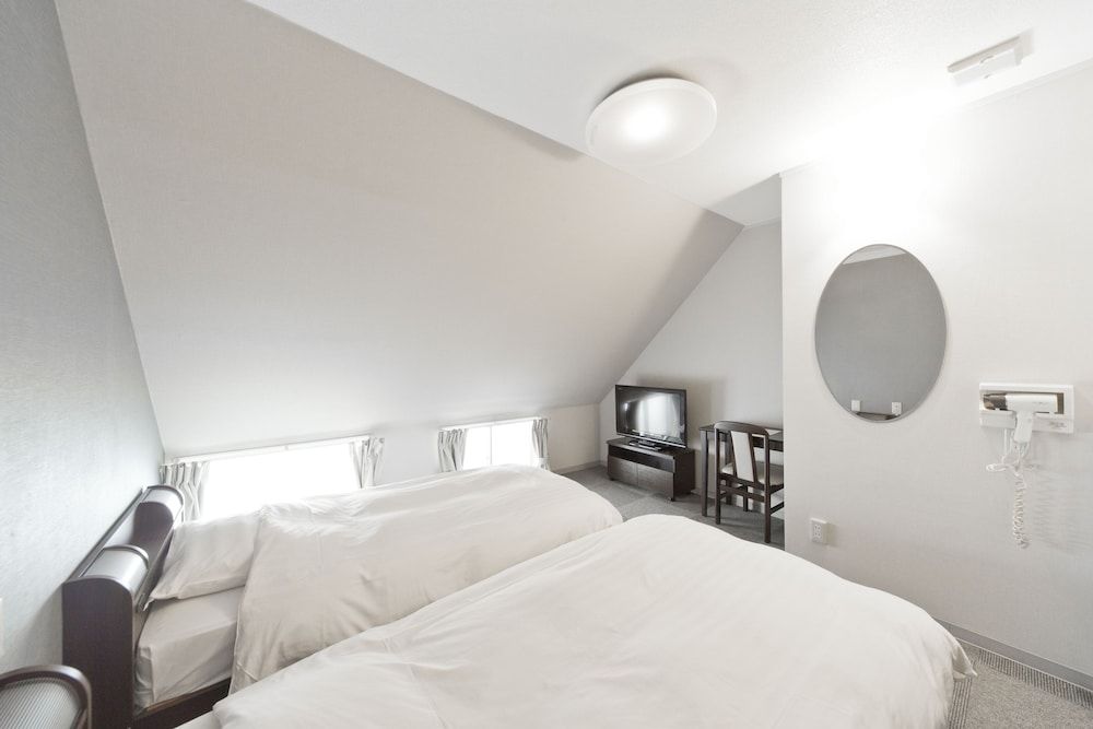 undefined Shin-Okubo International Hotel 2