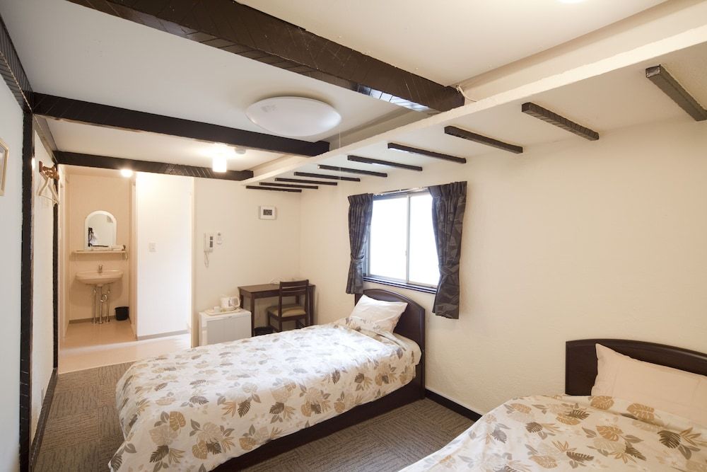 undefined Shin-Okubo International Hotel 10