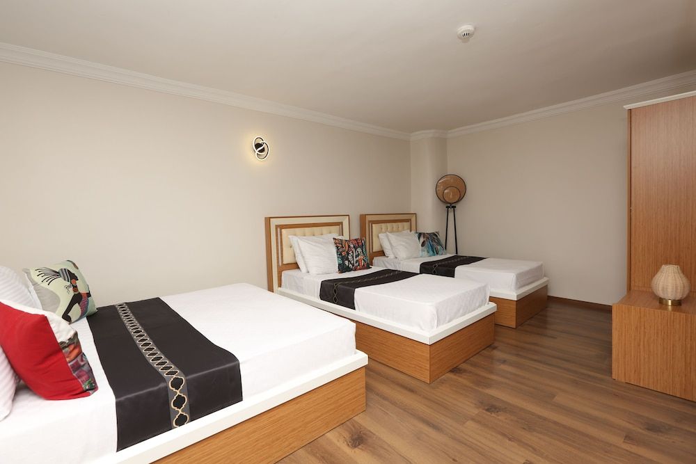 undefined Perazre Hotel 4