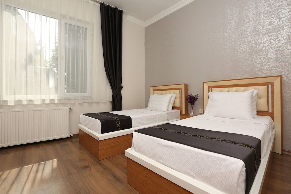 undefined Perazre Hotel 2