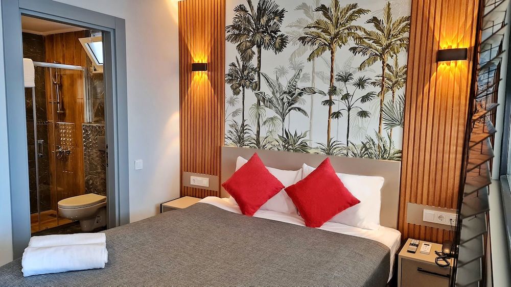 Suite, Sea View