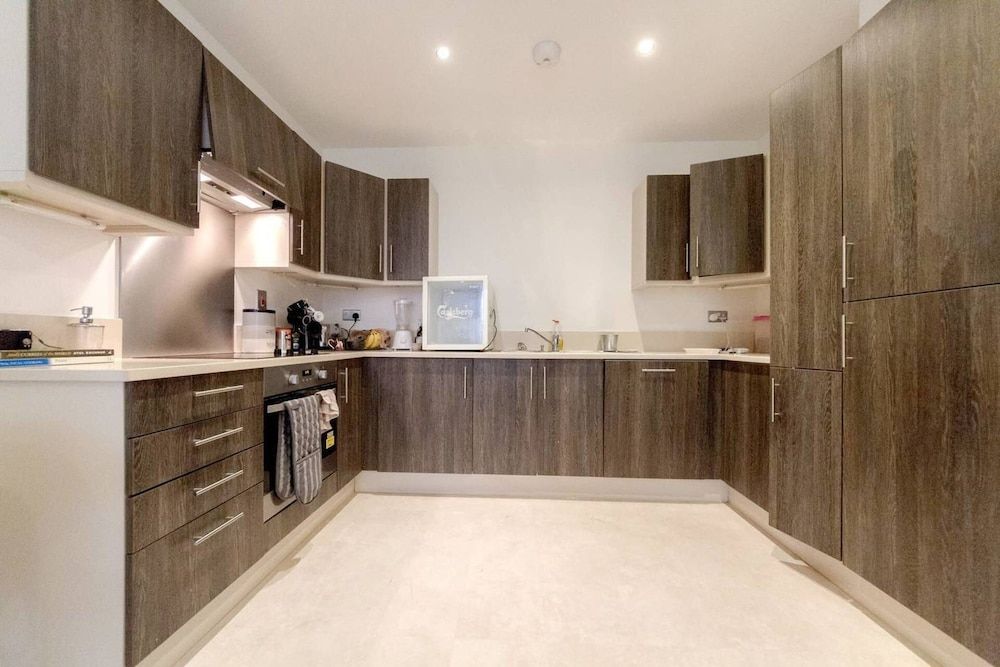 undefined Lux 1-bed Apt. With Balcony 5