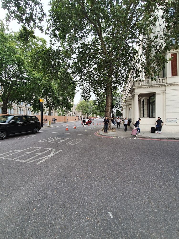 undefined Studio Apartment in South Kensington 12 5