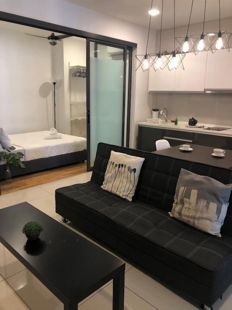 Juliana Vacation And Business Suites Condo 32 9