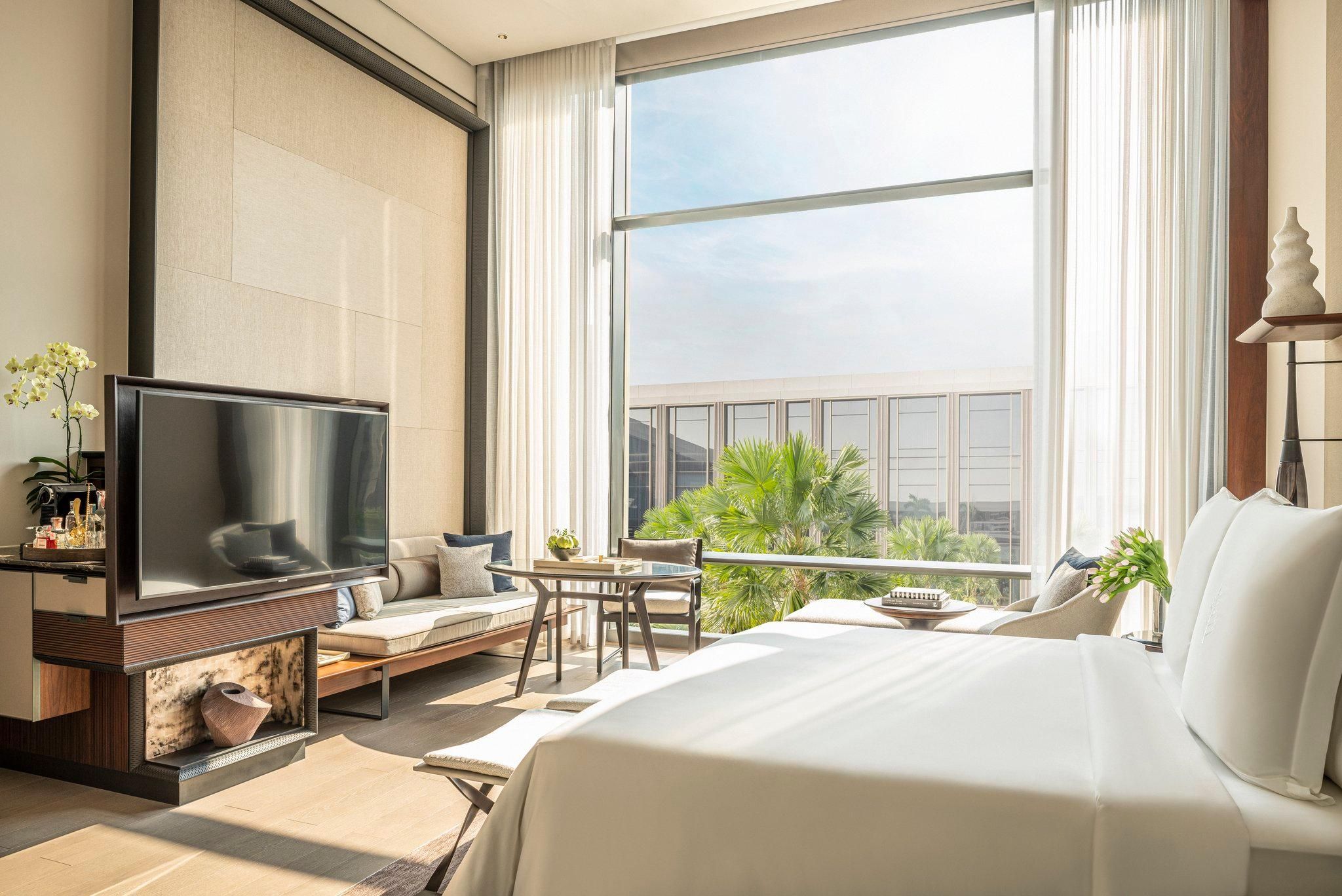 Deluxe Palm Court Room King
