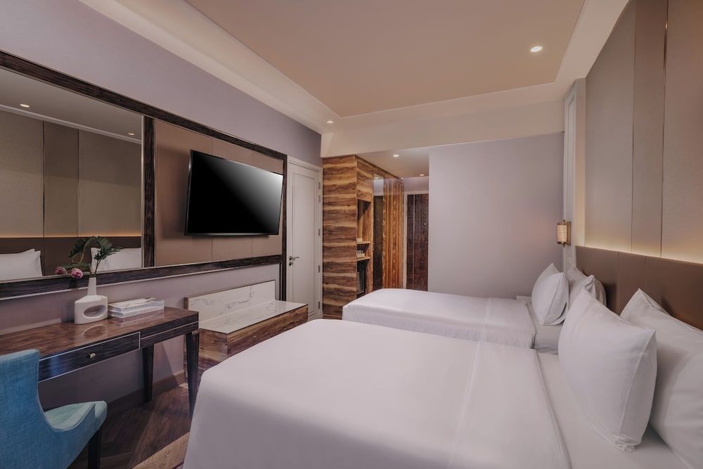 Aira Hotel Bangkok Superior Twin Room No Window