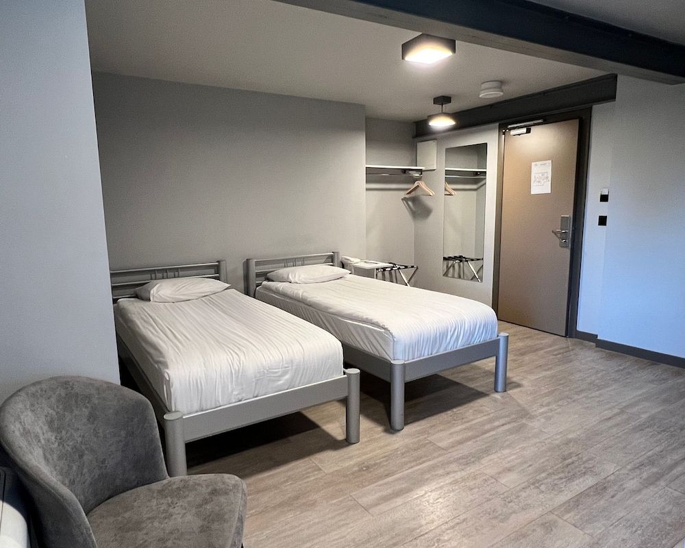 undefined Eresin Hotels Express 2