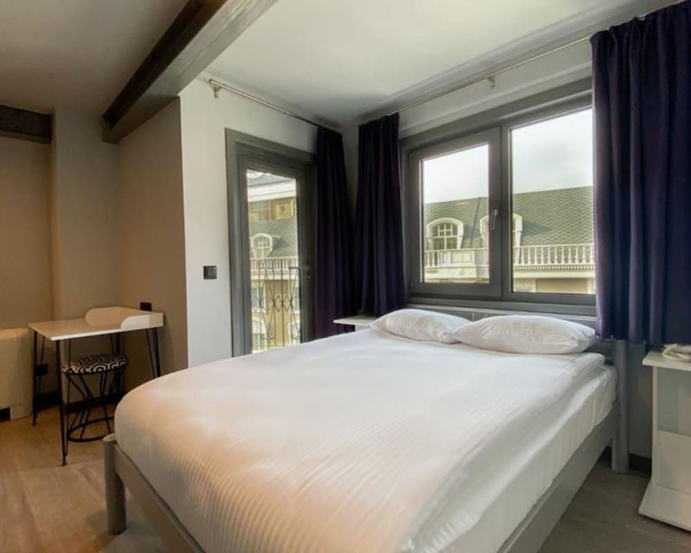 undefined Eresin Hotels Express 6