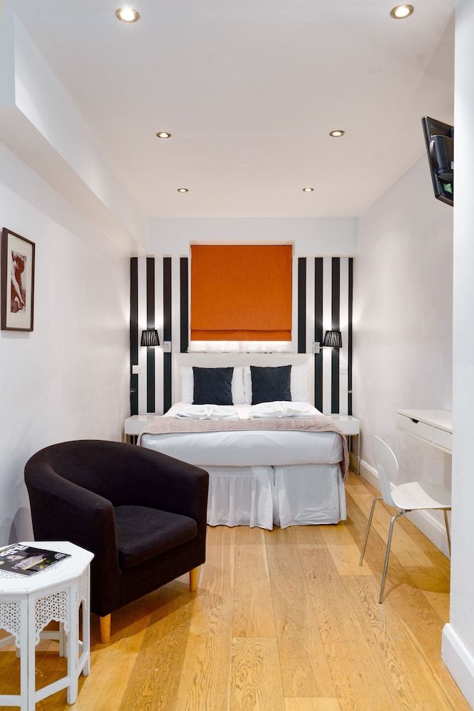 undefined Bower House 8